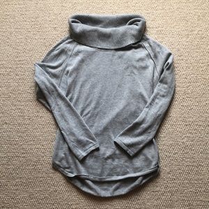 Jeanne Pierre cowlneck sweater size M